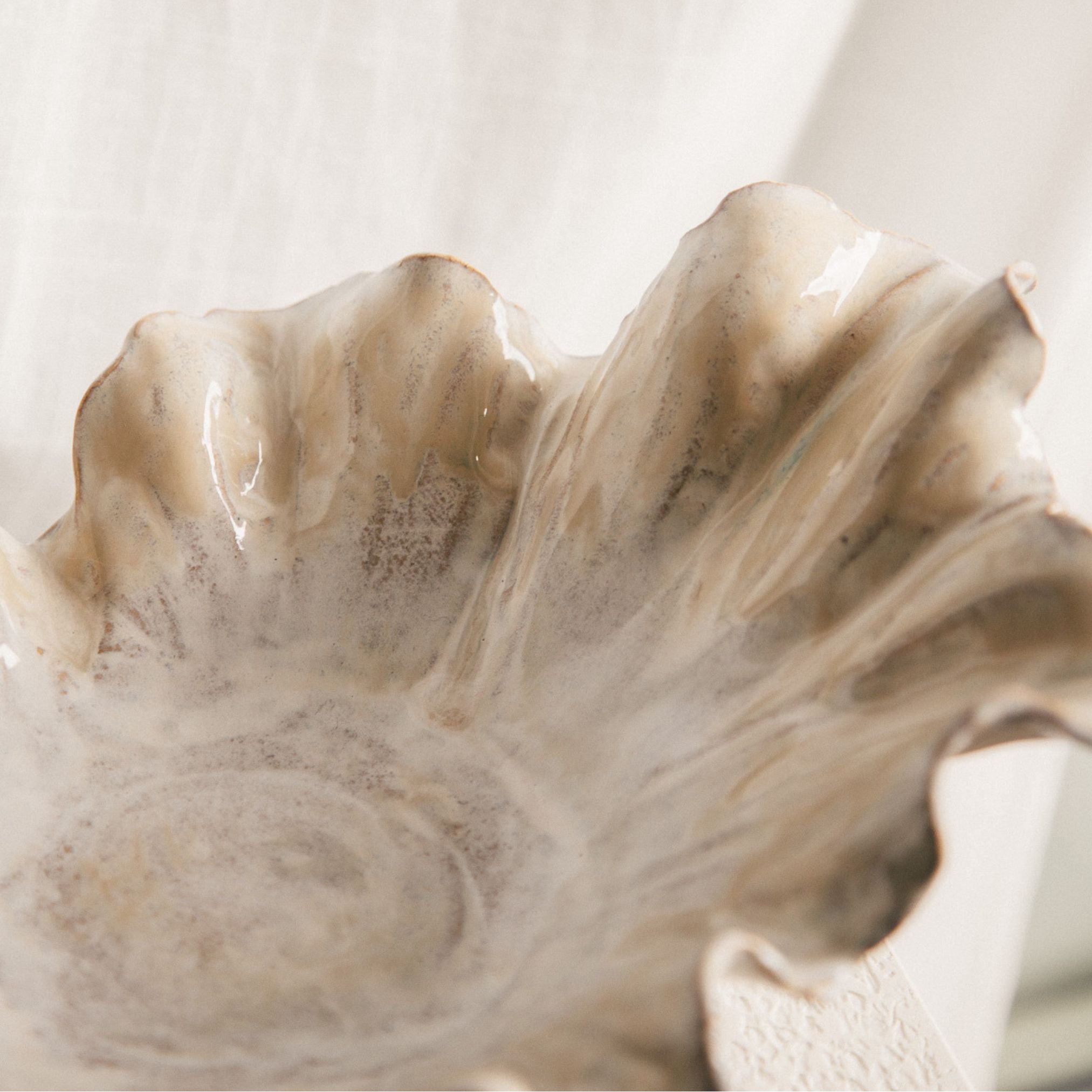 Bloom Centrepiece Bowl - Oyster