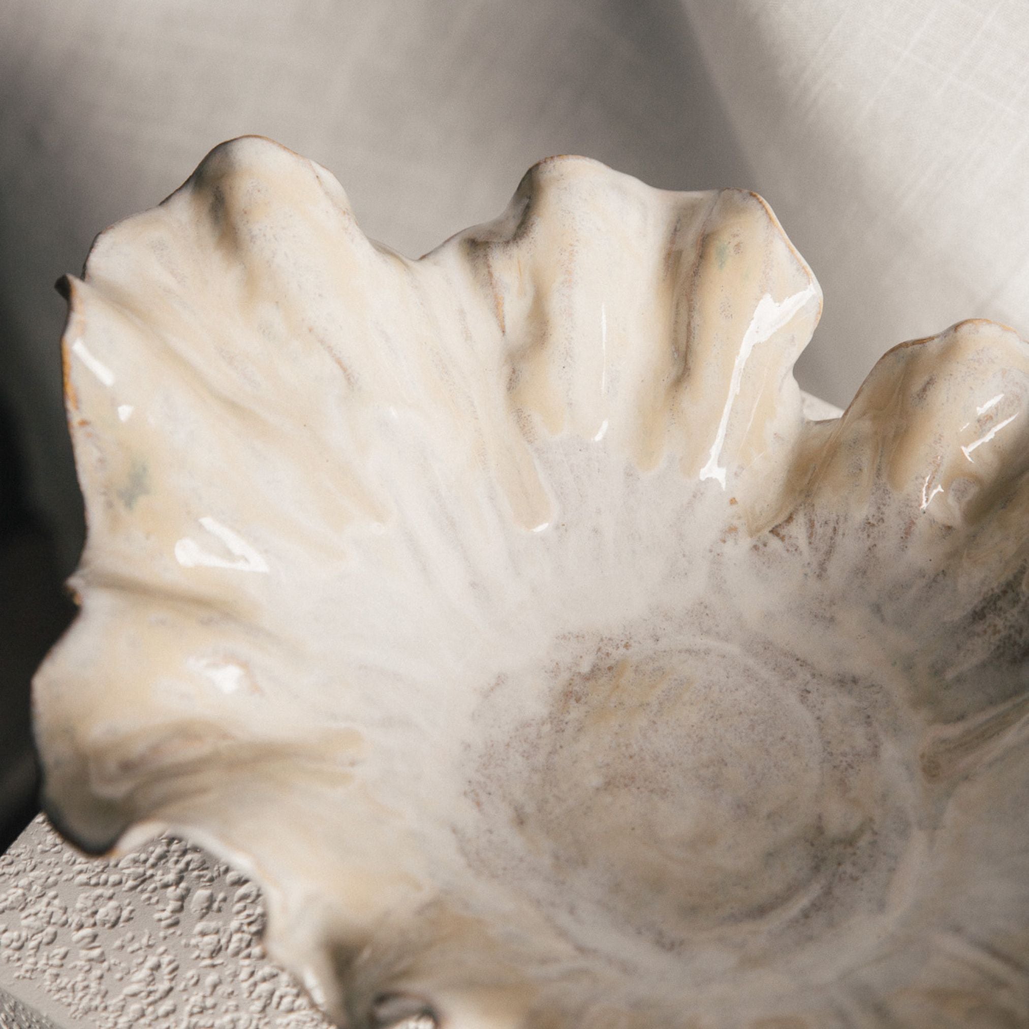 Bloom Centrepiece Bowl - Oyster