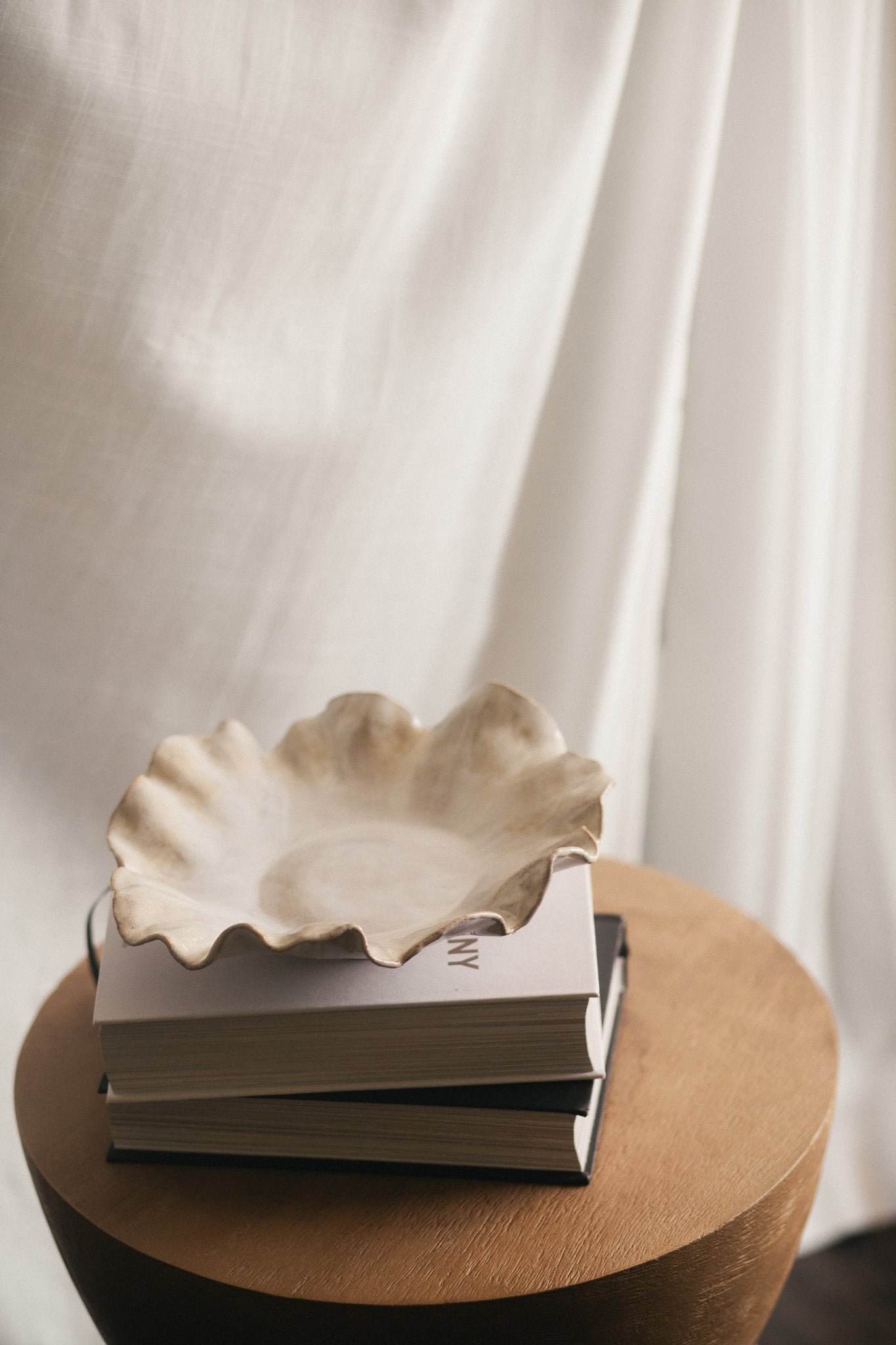 Bloom Dish - Oyster