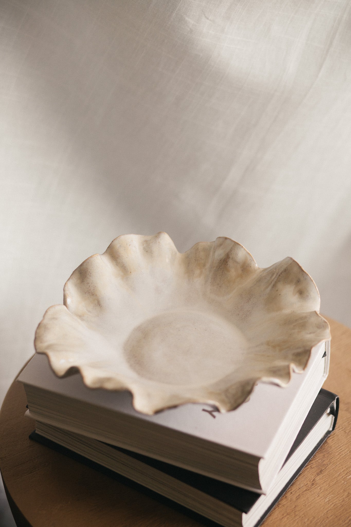 Bloom Dish - Oyster