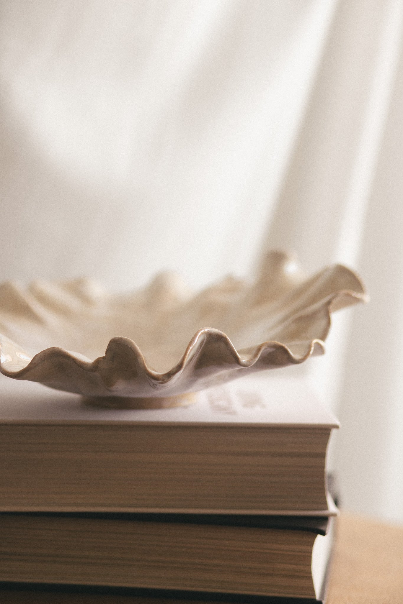 Bloom Dish - Oyster
