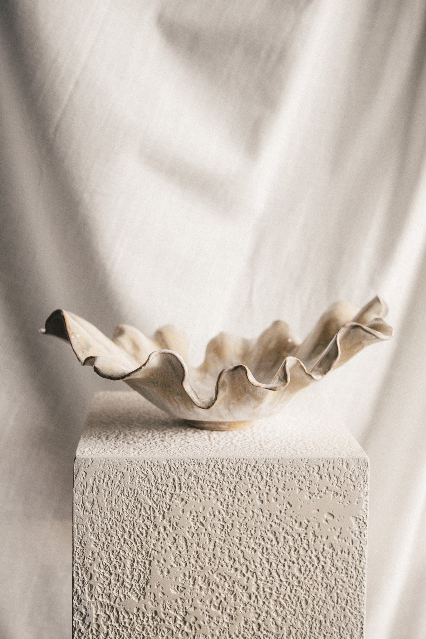 Bloom Centrepiece Bowl - Oyster