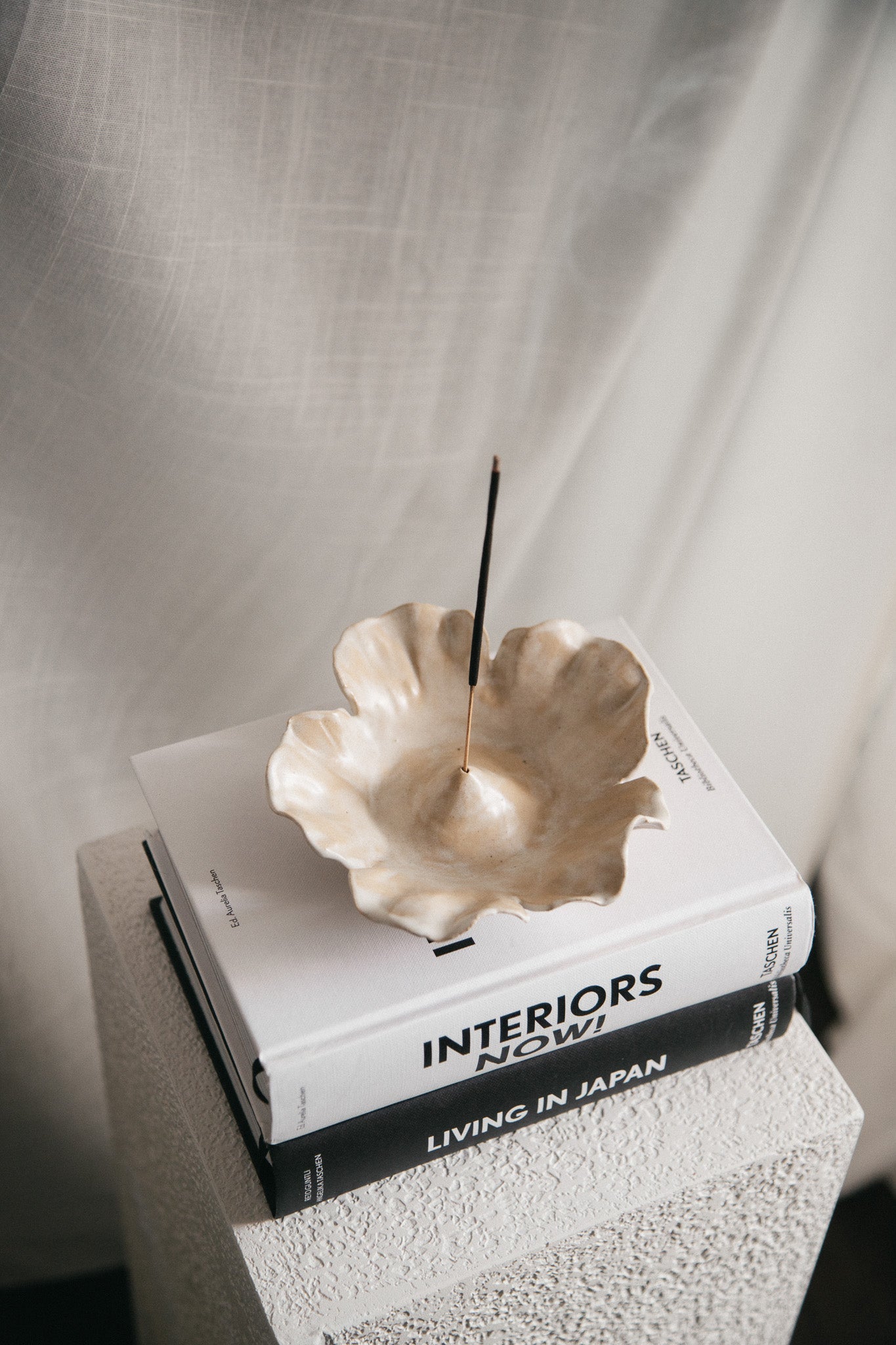 Bloom Incense Holder - Ivory
