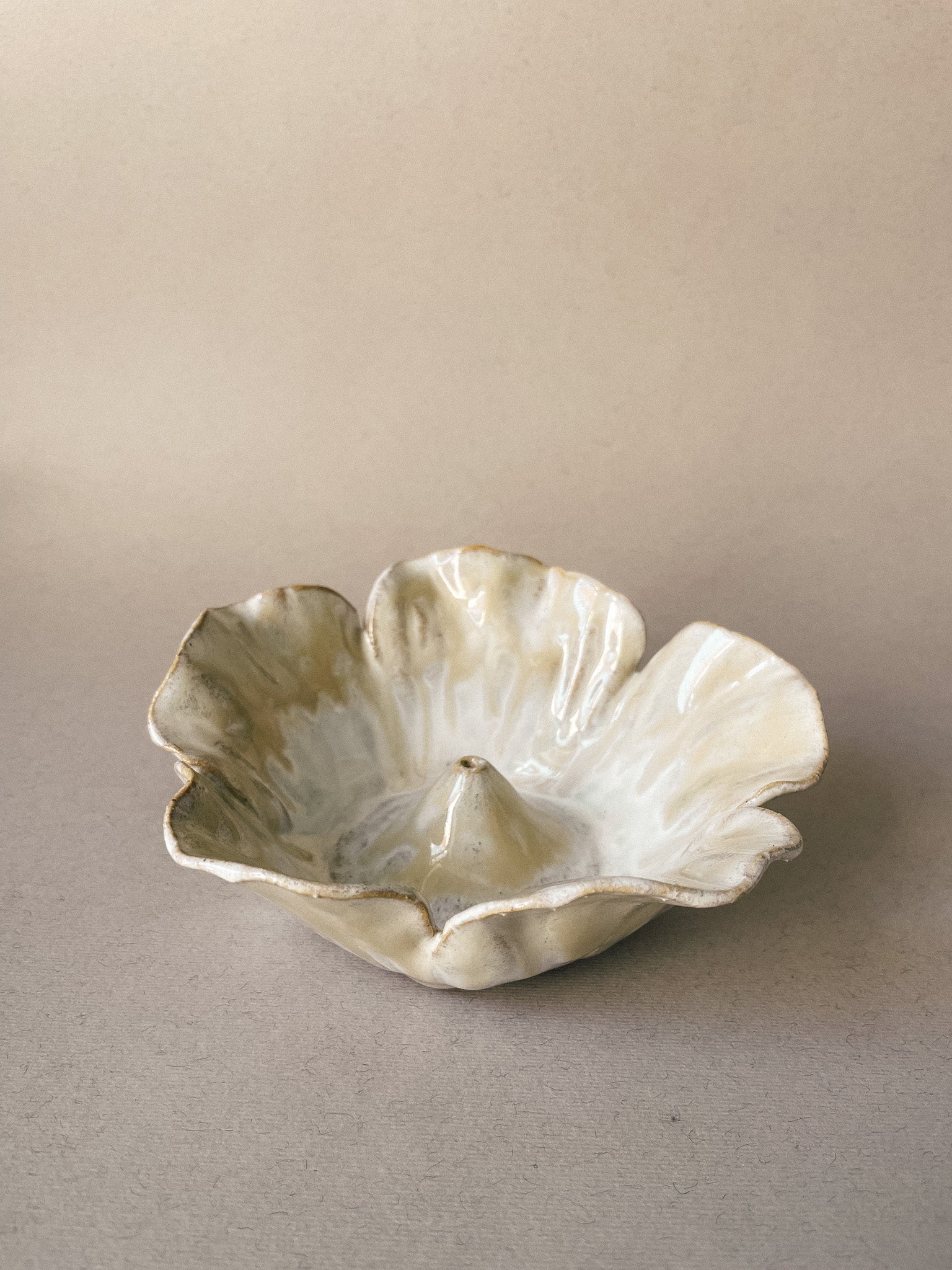 Bloom Incense Holder - Oyster