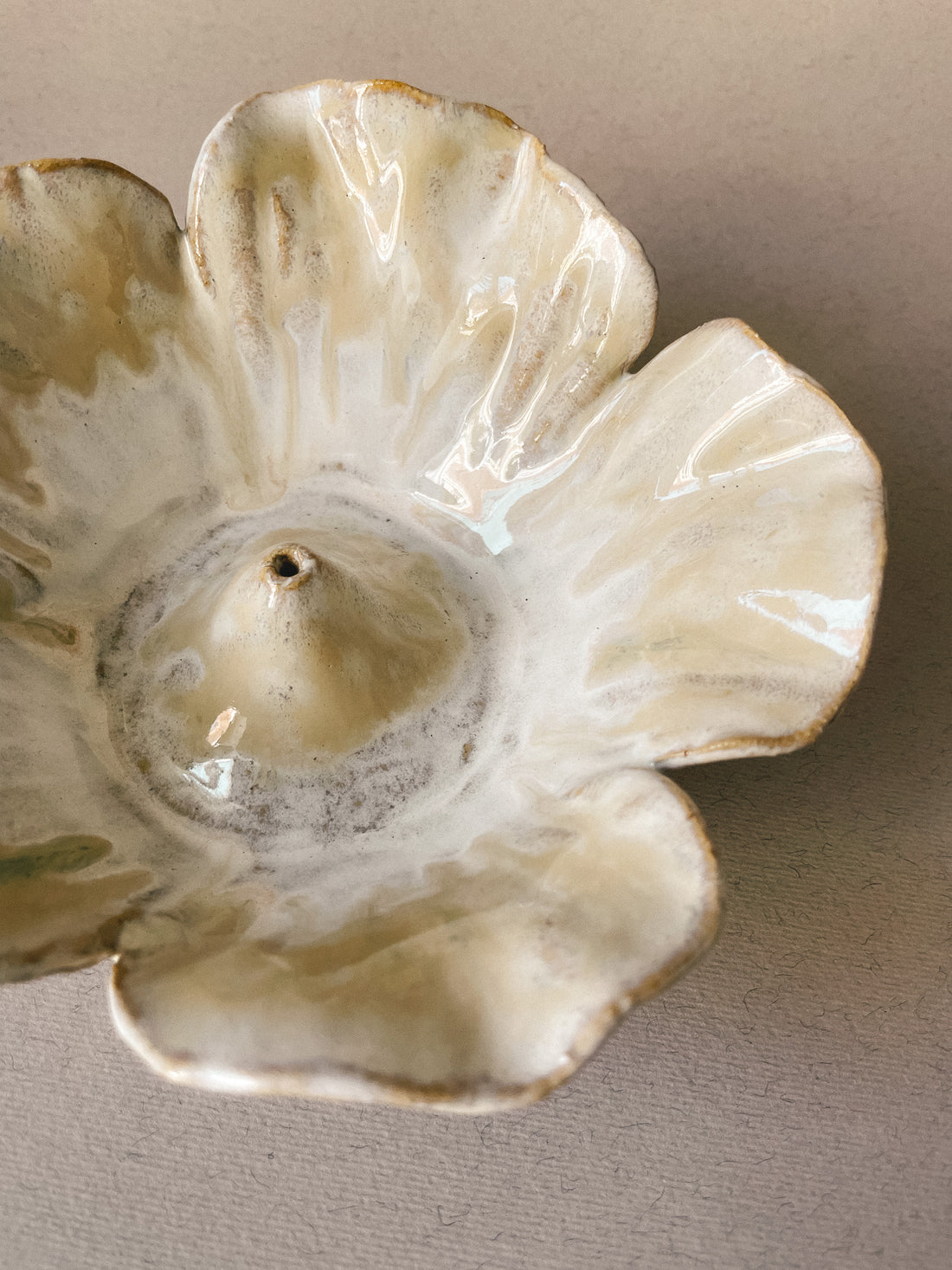 Bloom Incense Holder - Oyster