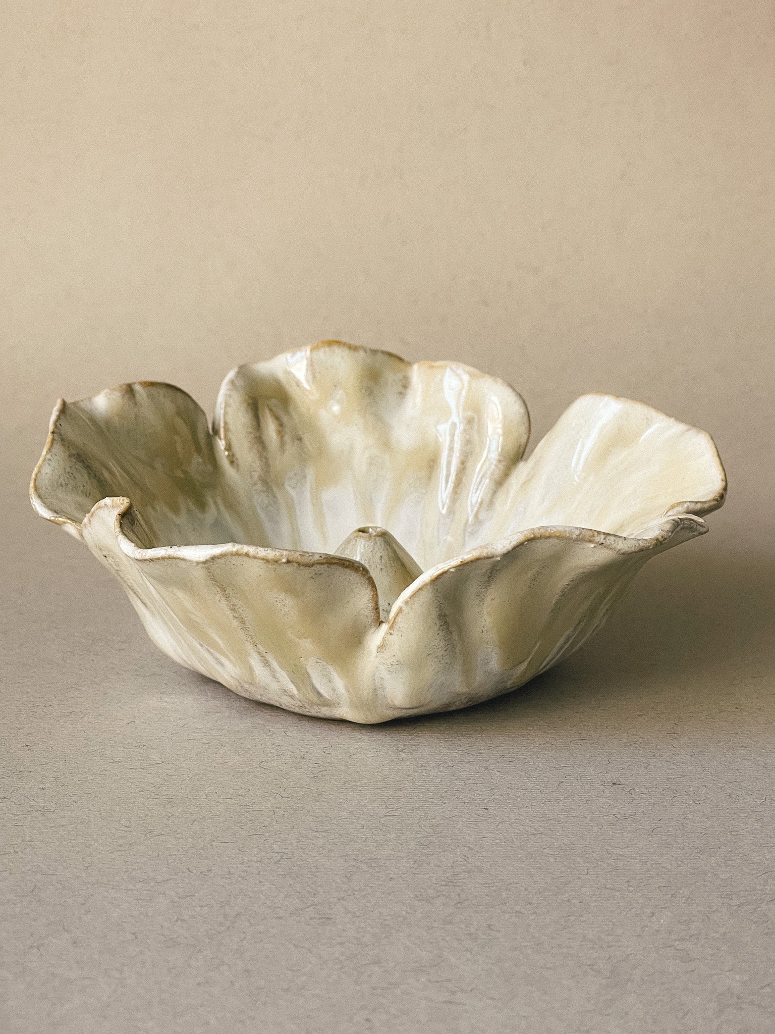 Bloom Incense Holder - Oyster