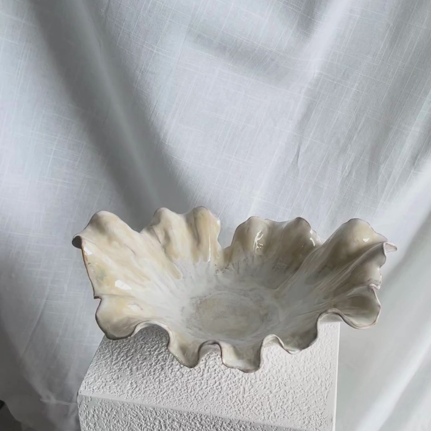 Bloom Centrepiece Bowl - Oyster