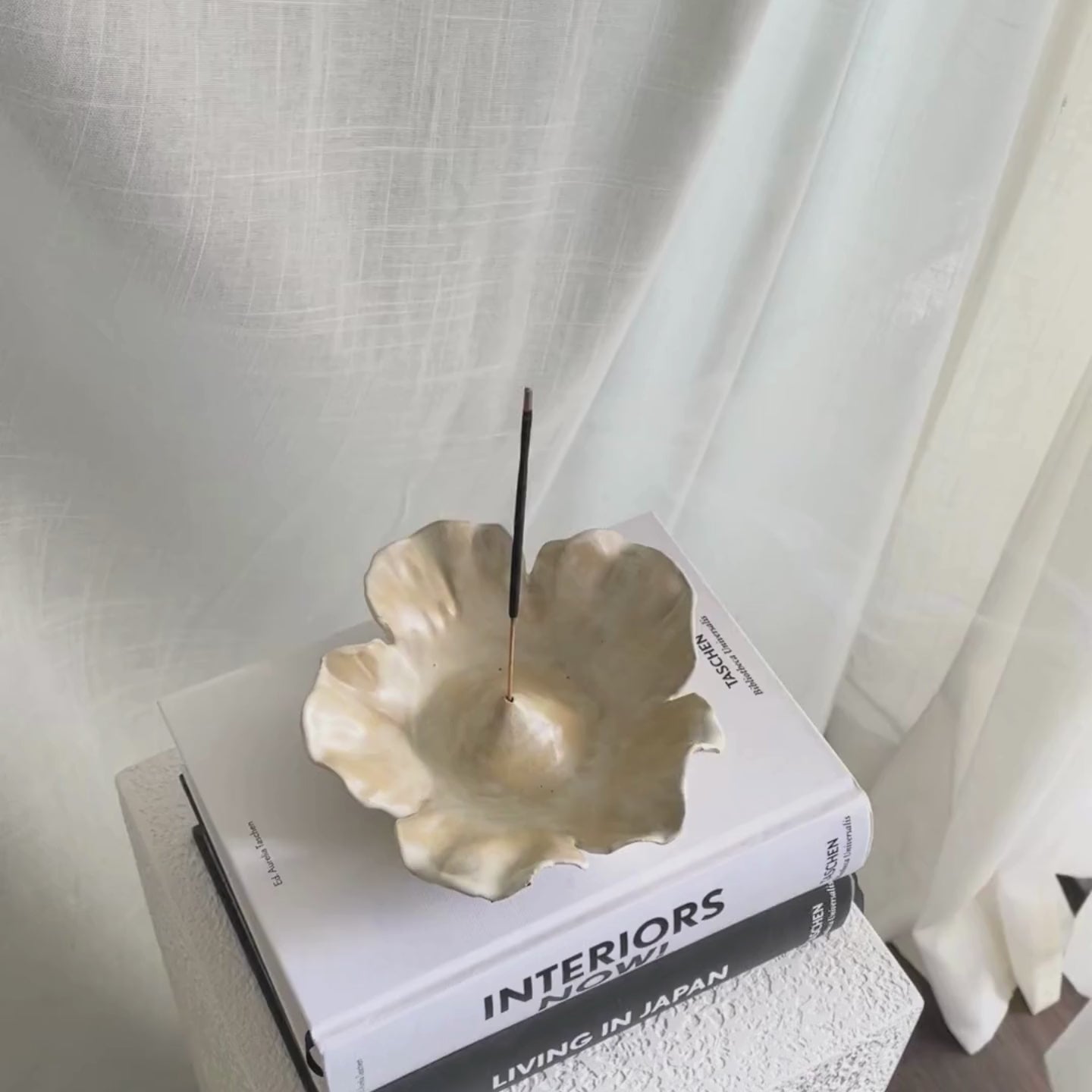 Bloom Incense Holder - Ivory
